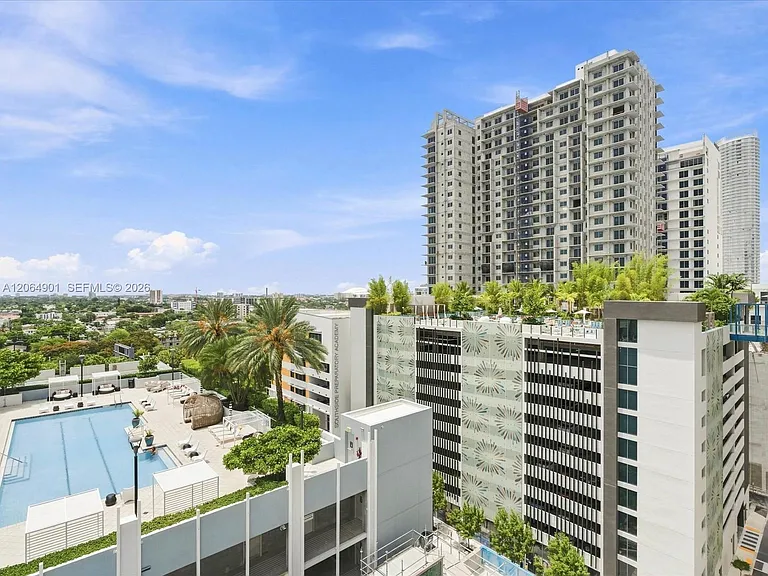 1010 SW 2nd Ave #1009 — Photo 25