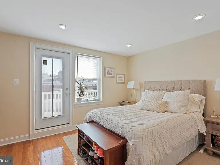 714 S Hicks St — Photo 15