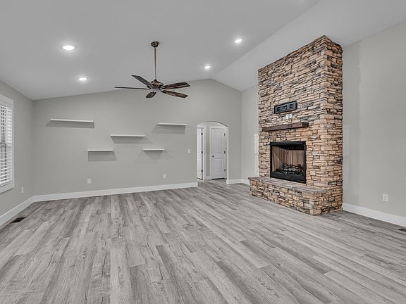 5th image of 2322 Dawt Mill Drive