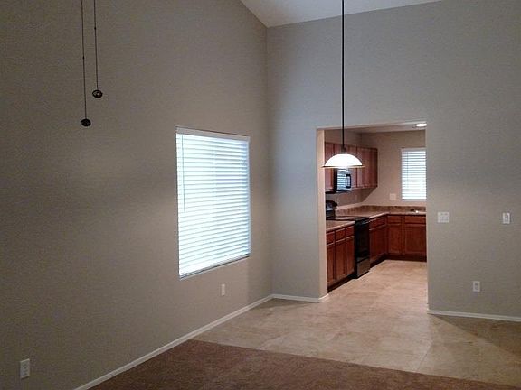 4th image of 1364 E Poncho Ln