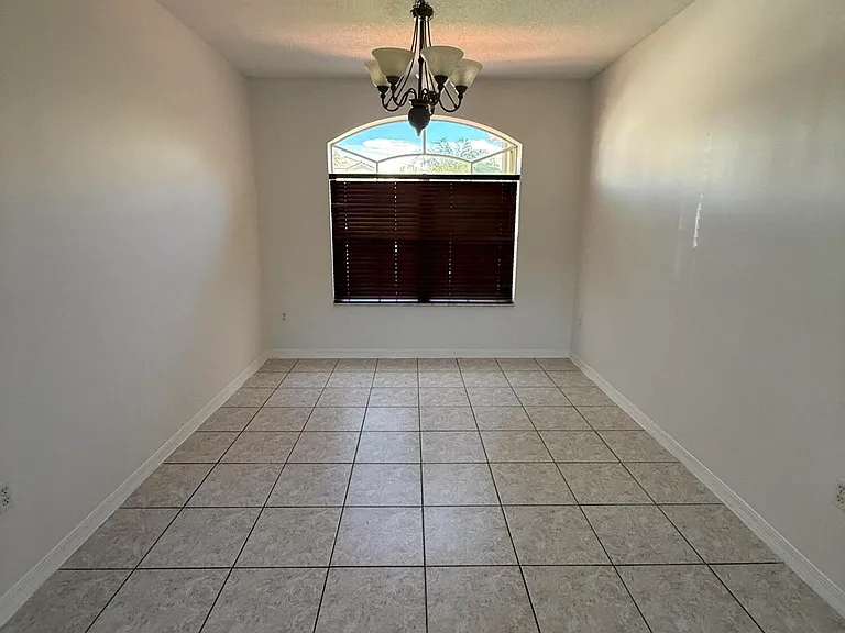 12631 SW 28th St — Photo 6