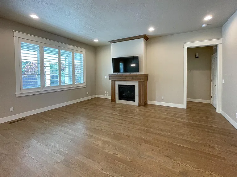 4969 N Arliss Ave — Photo 14
