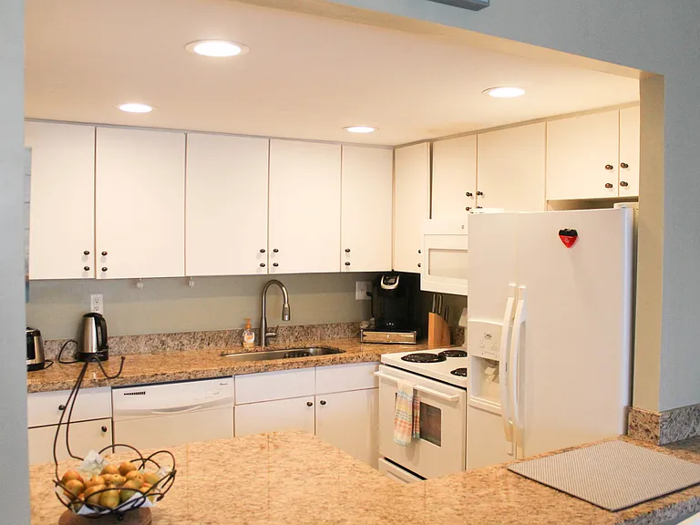 1830 Embassy Dr #306 — Photo 3