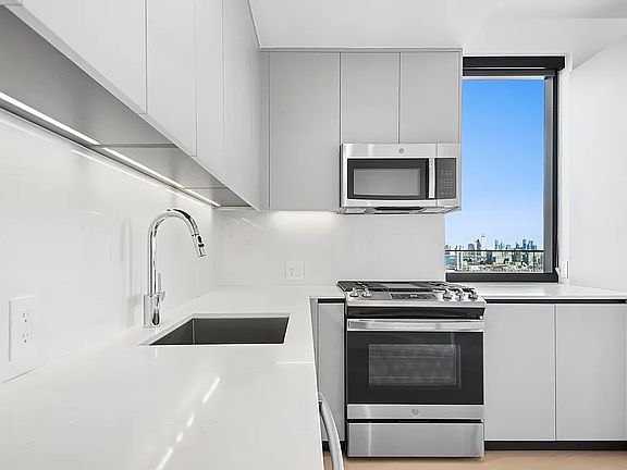 3rd image of 567 Fulton St #37M