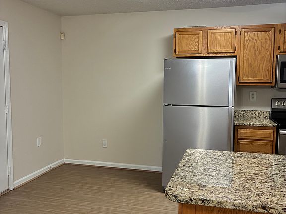 3rd image of 475 Ross St #A