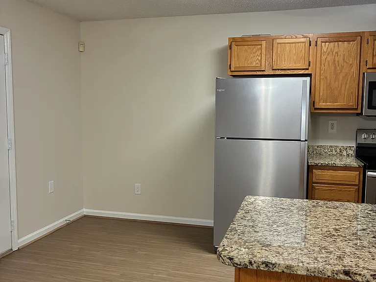 475 Ross St #A — Photo 3