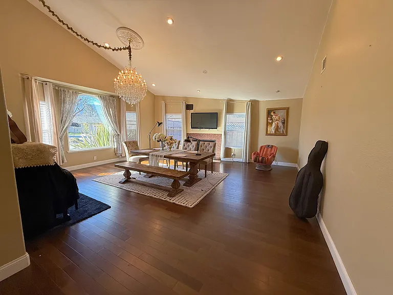 6208 Lillian Way — Photo 15