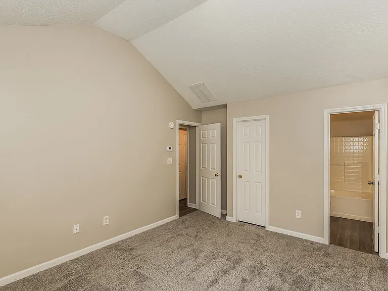 2150 Ivy Ln — Photo 11