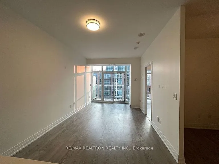 65 E Liberty St #1606 — Photo 3