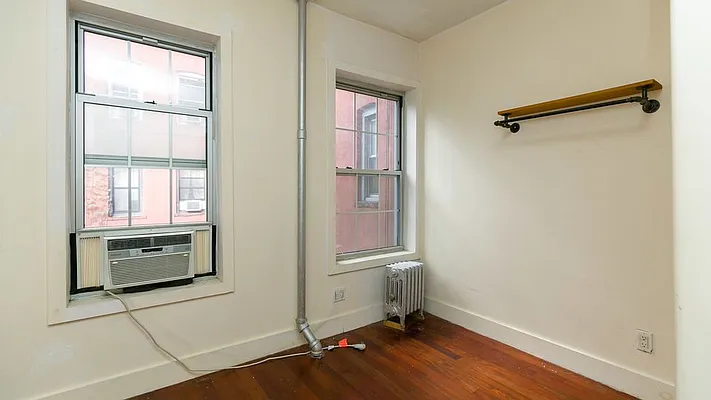 Rented by Nooklyn NYC LLC | media 41