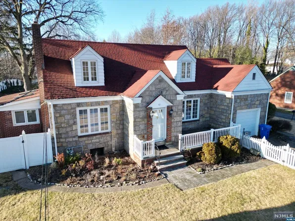 63 Spring Valley Rd, Paramus, NJ 07652