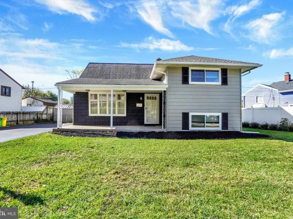 1212 Livingston Rd, York, PA 17404