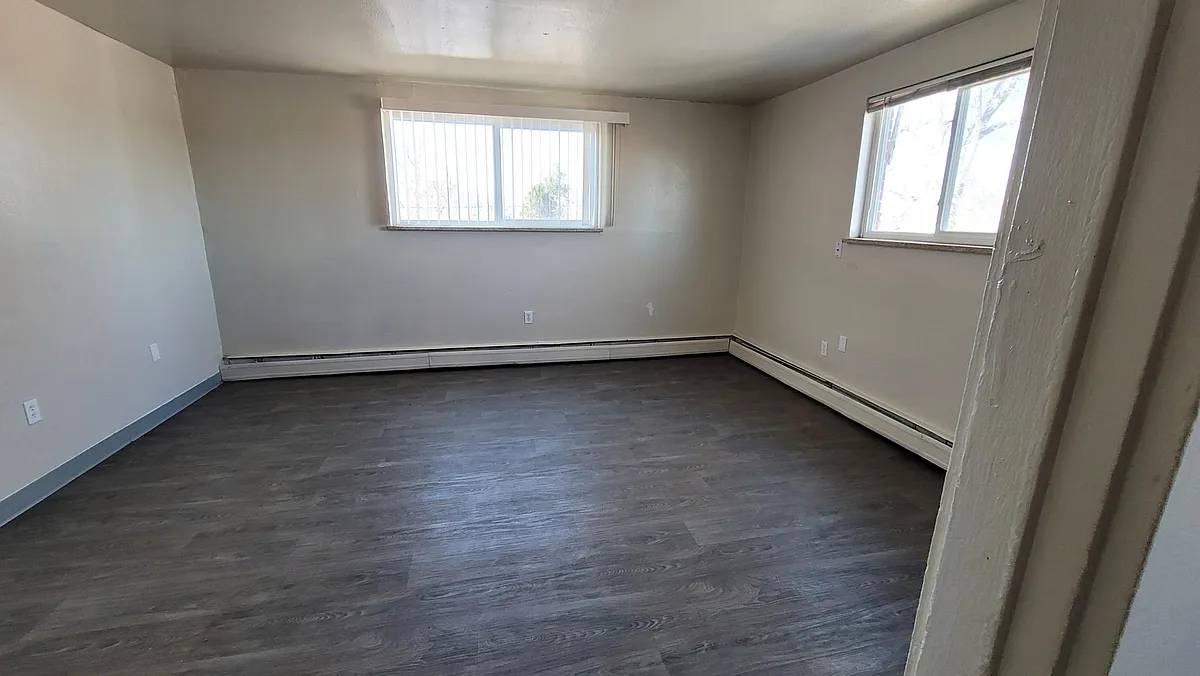 Building Photo - 1641 Hanover St #11