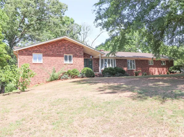 112 Forest Ave NE, Valdese, NC 28690