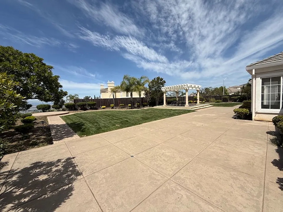 48401 Costa Mesa Ter