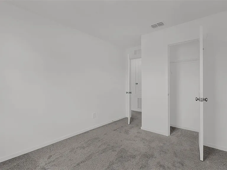 2424 Bevel Ln — Photo 13