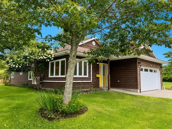 469 Brunswick St, Yarmouth, NS B5A 4V4