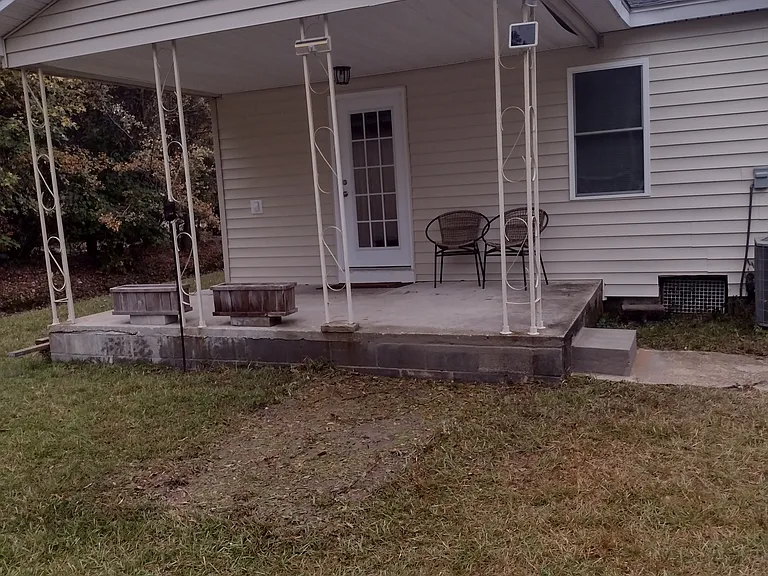 Ruth Anne Dr — Photo 1