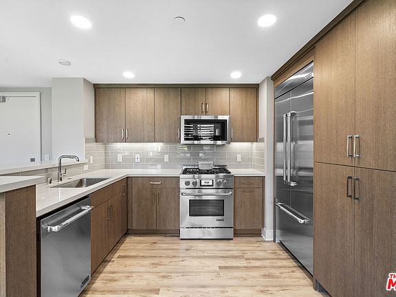 3rd image of 6030 S Seabluff Dr APT 302