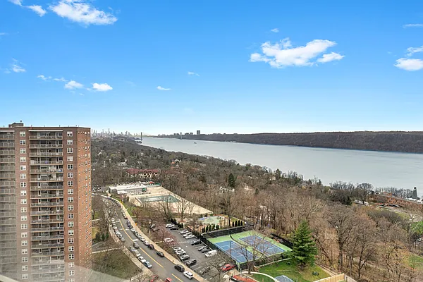 Sold by Compass | media 4