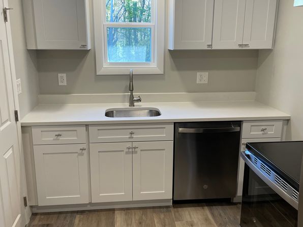 30 Hargrave Ave APT 3