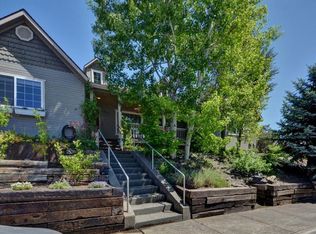 1401 Matthews Pl, Medford, OR