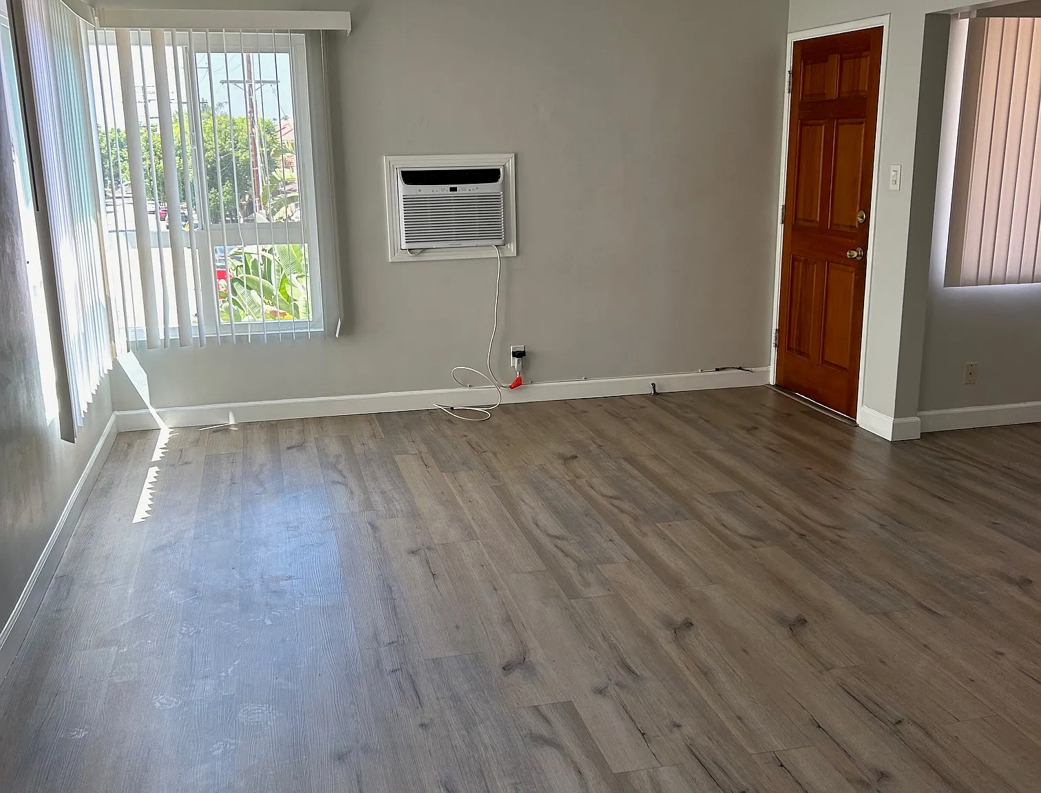 1 bed, 650 sqft, $2,000 — Photo 2