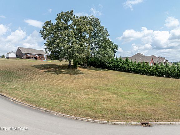 3rd image of 2053 Angus Blvd
