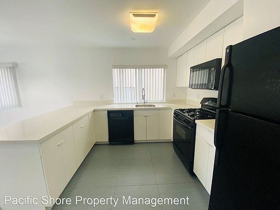 3rd image of 2466 Corinth Ave #7