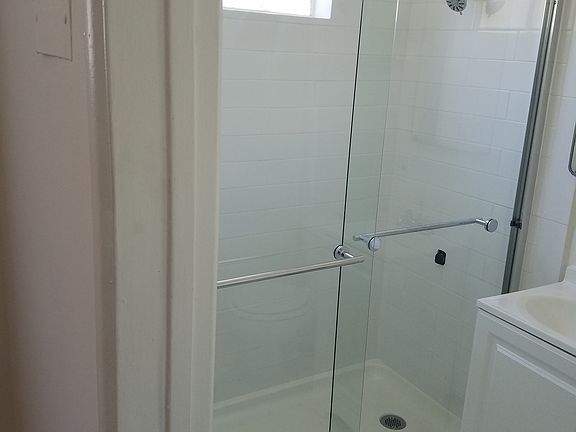 5th image of 1930 Cheremoya Ave APT E