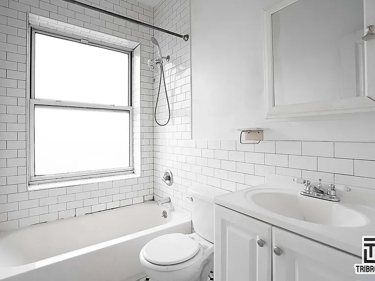 2165 Clarendon Rd #2L — Photo 7