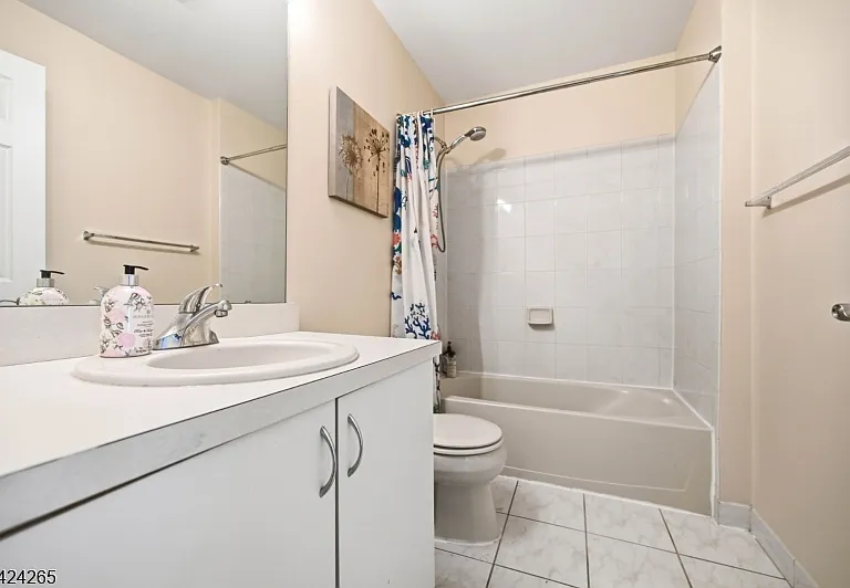 424 Hartford Dr — Photo 38