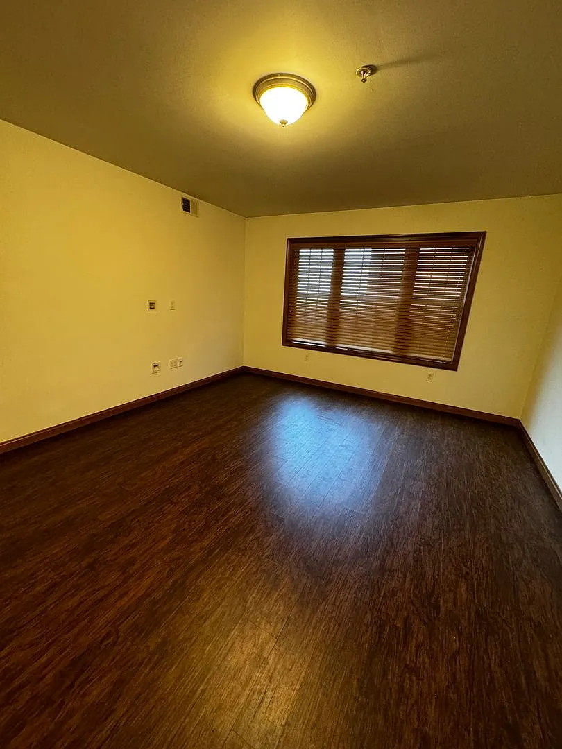 112 College Avenue — Photo 4