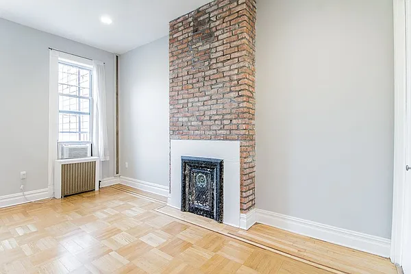 Rented by EXR | media 27