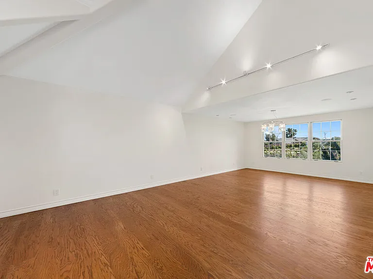 5958 Busch Dr — Photo 5