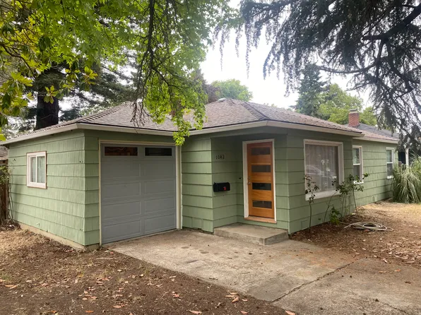 1042 Winchester Ave, Medford, OR 97501