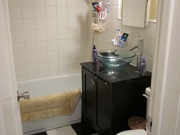 3rd image of 19 S 800 E APT 25