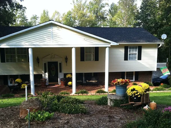 1746 Sauratown Rd, Germanton, NC 27019