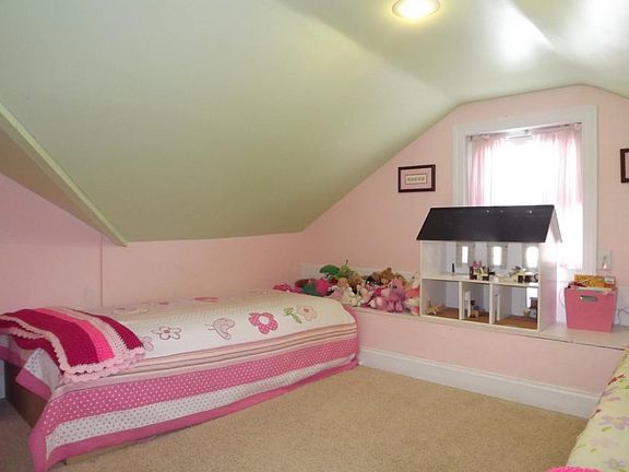 Upstairs bedroom #1