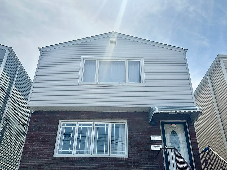 5706 Broadway #2