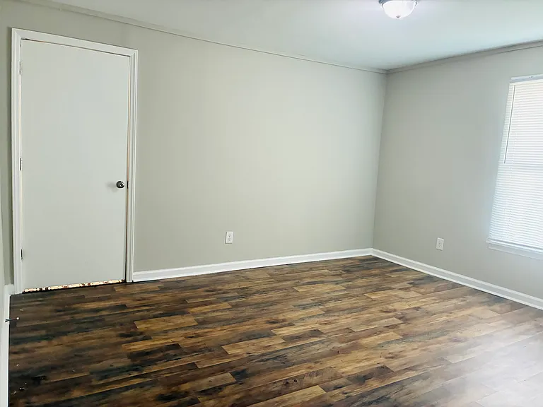 611 Buffalo St — Photo 8