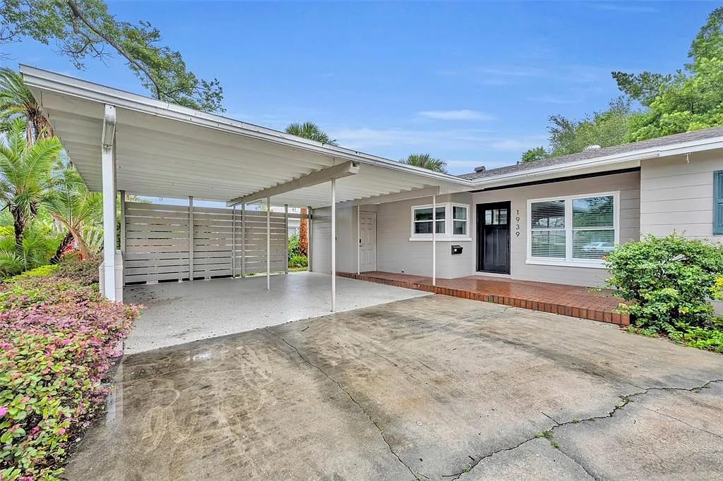 3 bed, 2.0 bath, 1438 sqft, $3,400 — Photo 3