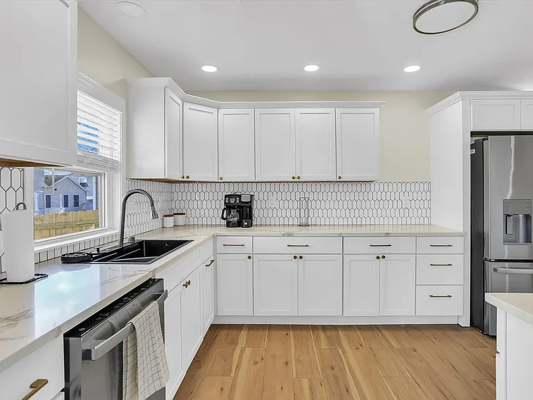 4011 Danbury Dr — Photo 11