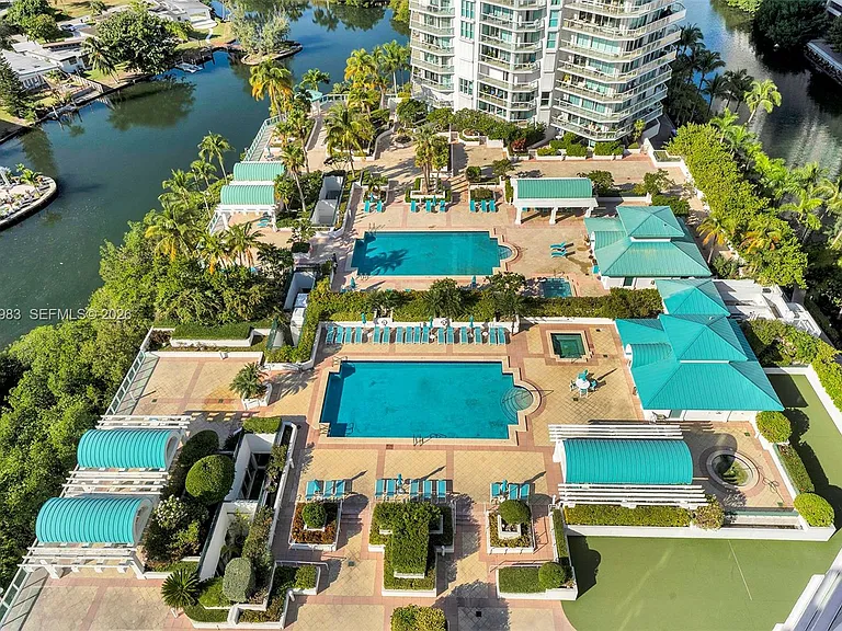 16400 Collins Ave #1944 — Photo 39