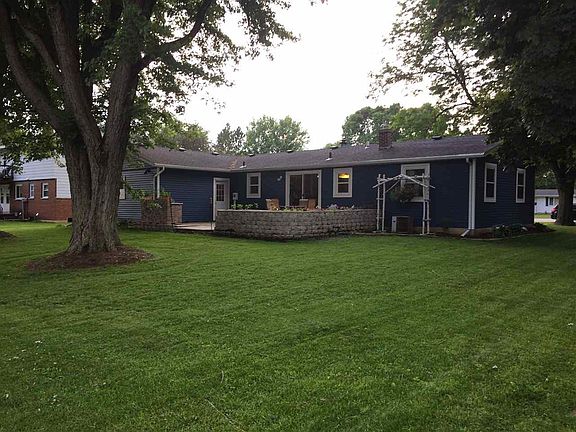 3rd image of 1727 Mills St