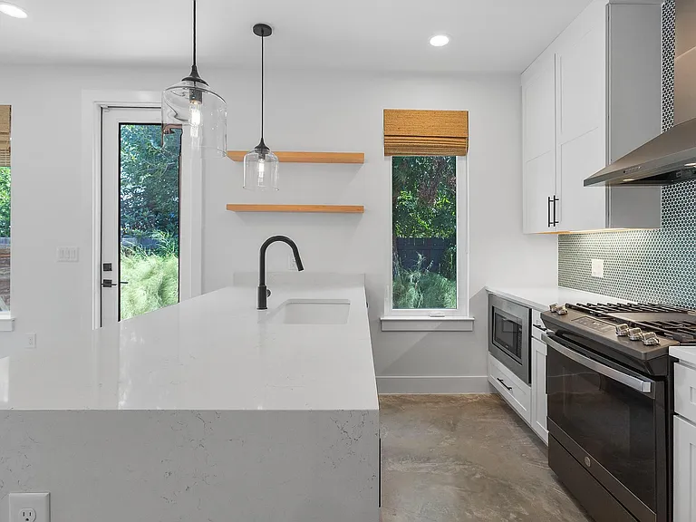 913 Mansell Ave #2 — Photo 8