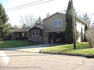 907 W Baldwin St, Saint Johns, MI