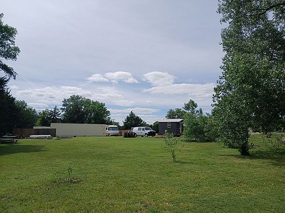 4th image of 3212 E Water Well Rd
