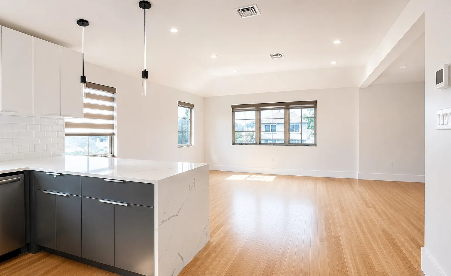 3 bed, 1200 sqft, $3,950 — Photo 3