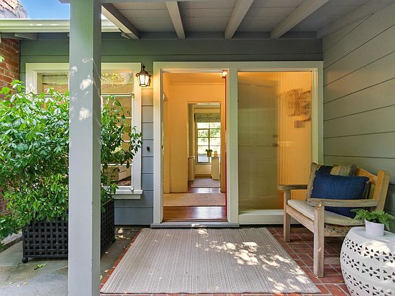 3rd image of 124 Circle Avenue